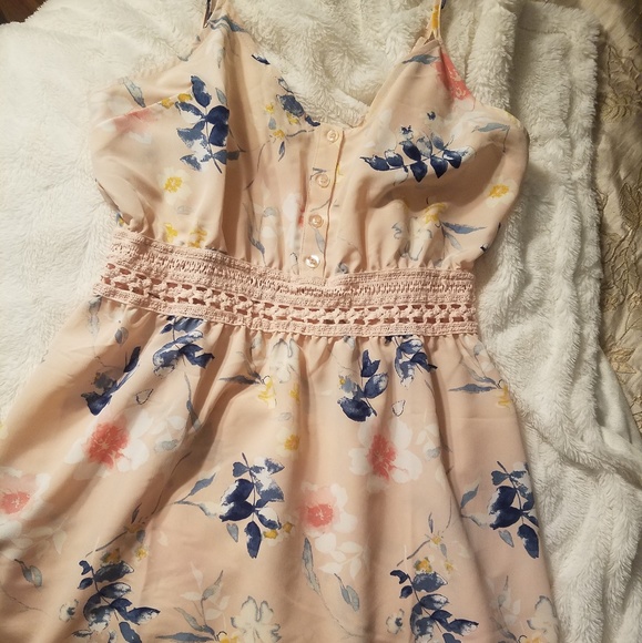 Pretty peach dress for summer🍑 - Picture 3 of 5